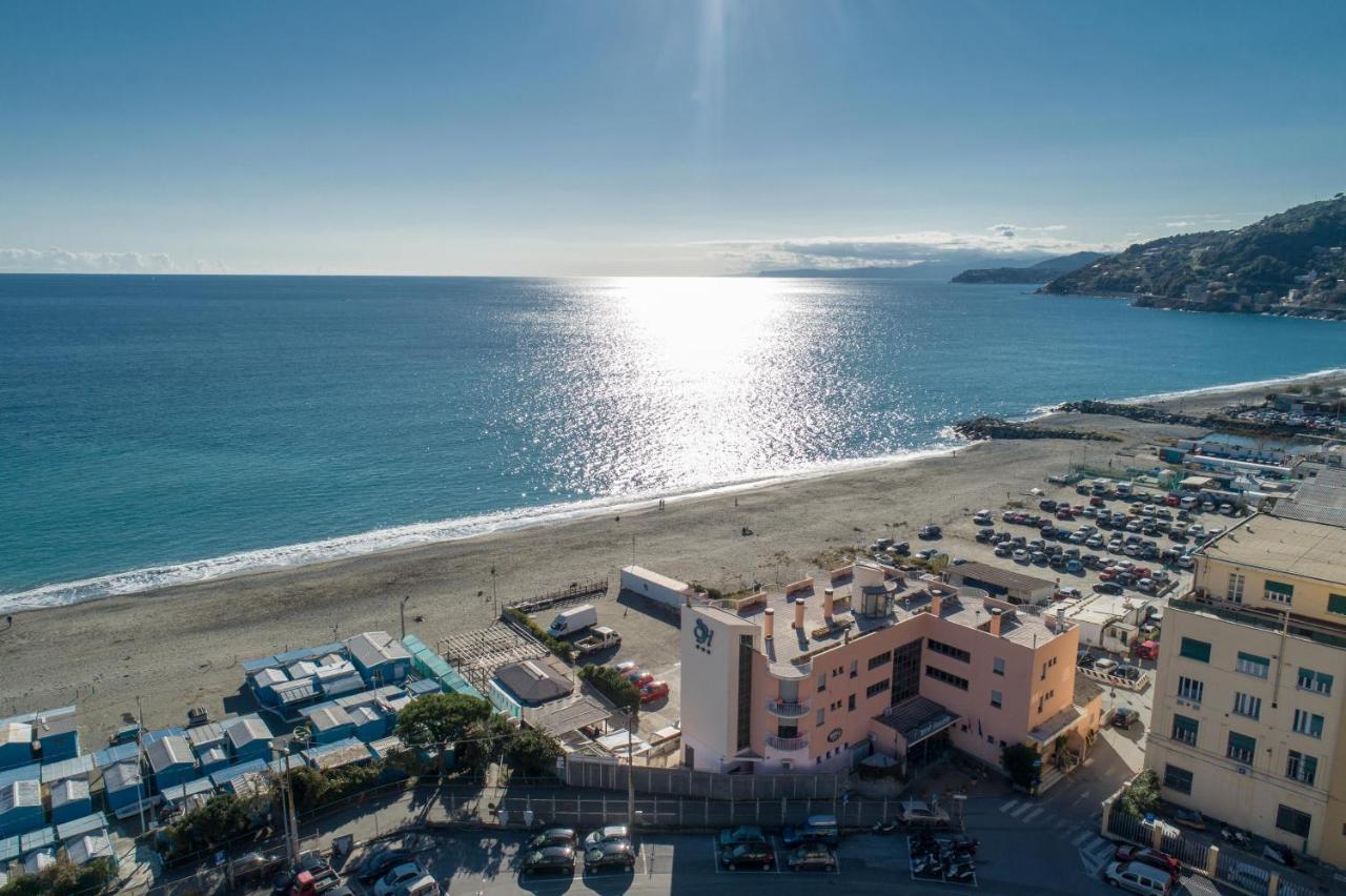 Hotel Sirenella Mele Buitenkant foto