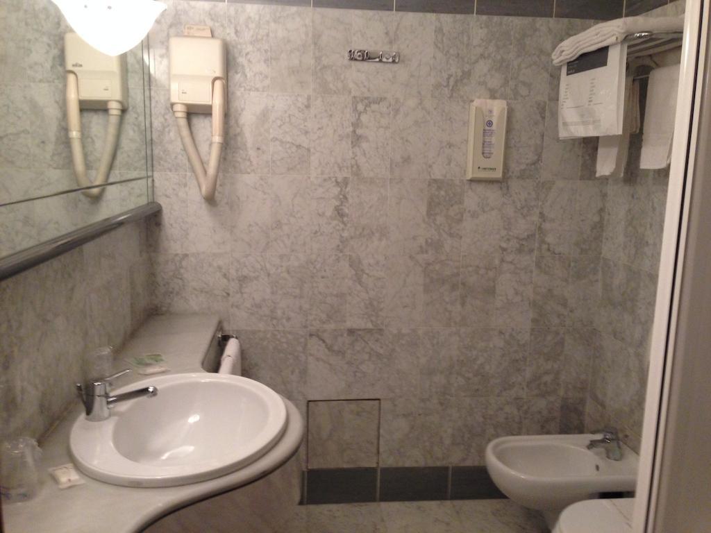 Hotel Sirenella Mele Kamer foto