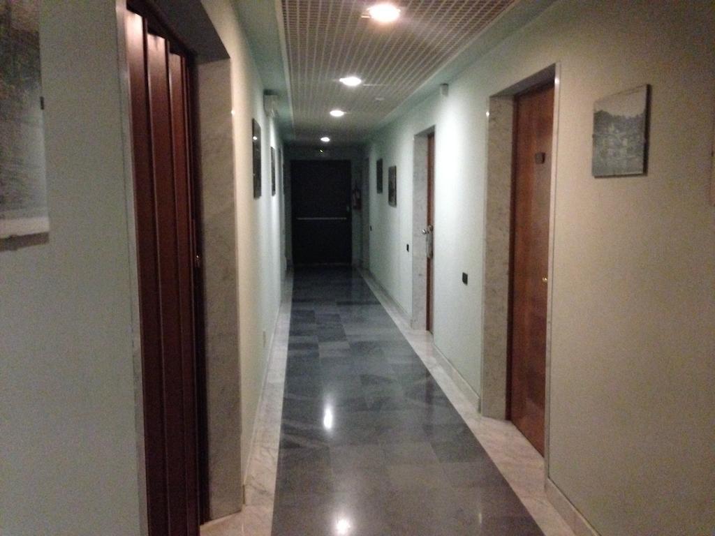Hotel Sirenella Mele Buitenkant foto